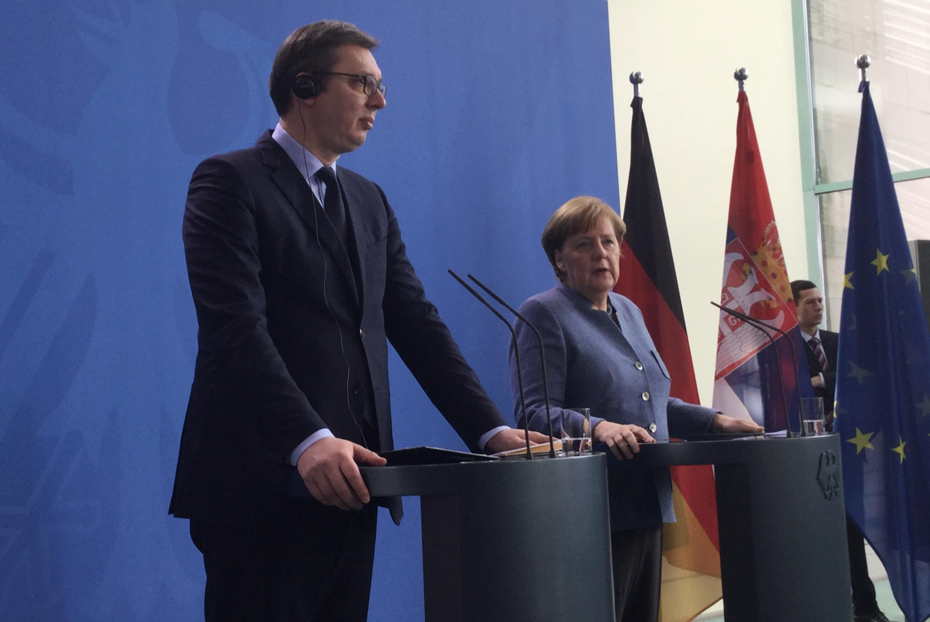 (FOTO) VUČIĆ U BERLINU: Hvala gospođo Merkel što Srbija i Nemačka imaju sjajne odnose!